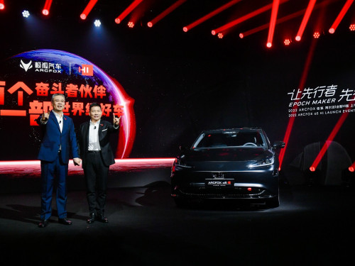 极狐阿尔法S全新HI版正式上市,可能是最贴近汽车机器人的划时代产品