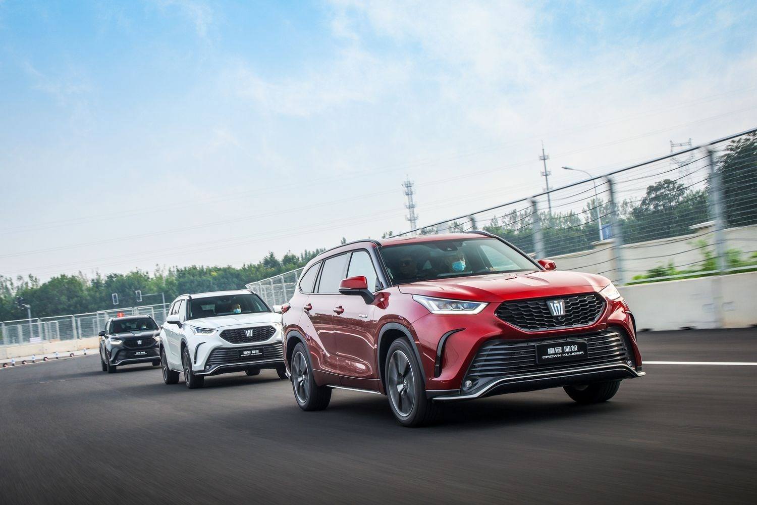 皇冠陆放，也许是30~35万，性价比最高的大7座SUV