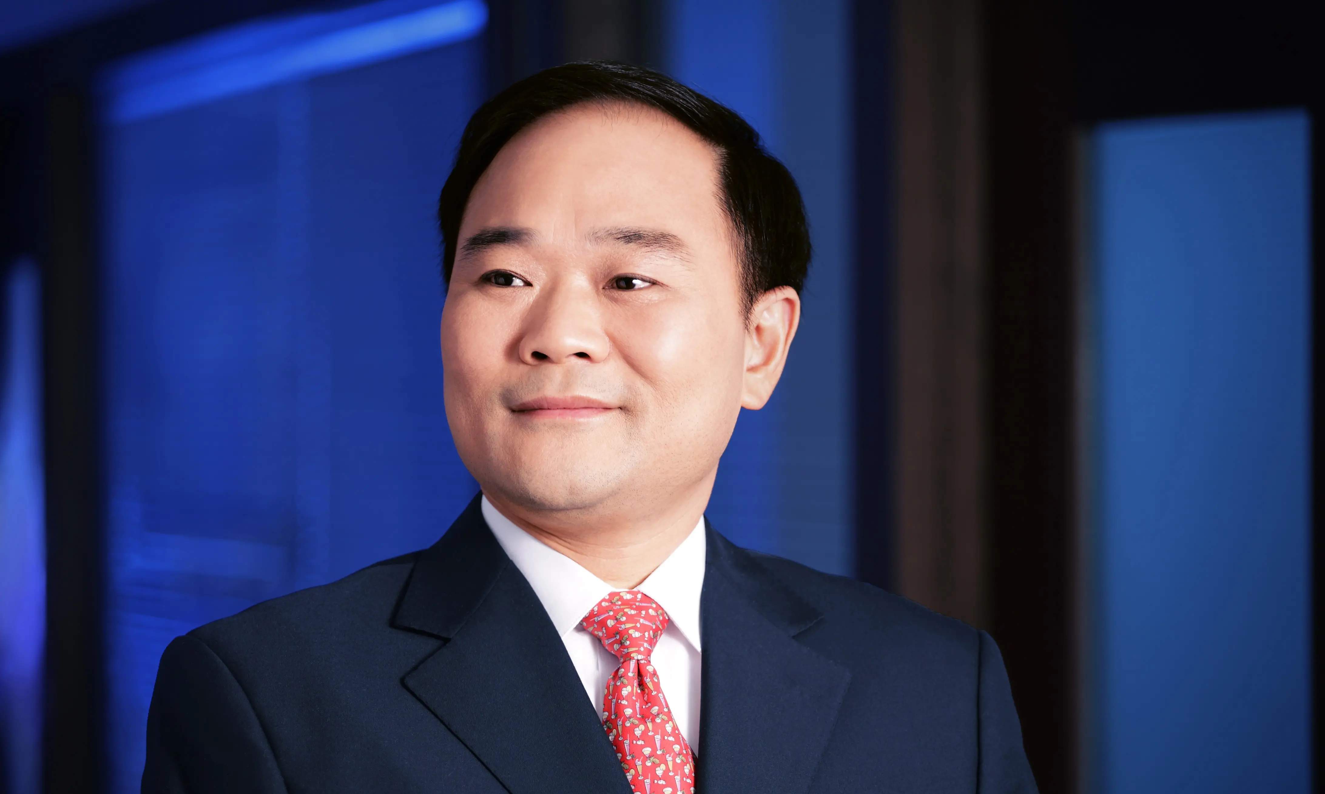 时隔一月，李书福再任吉利汽车集团董事