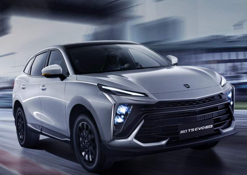 东风风行T5 EVO狂飚版发布！动力升级1.5T，后排可放1700×1020大床