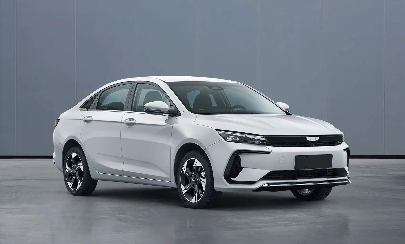 2024款帝豪L HiP与秦PLUS DM-i对决，价格10.98万起，你会选择哪款？