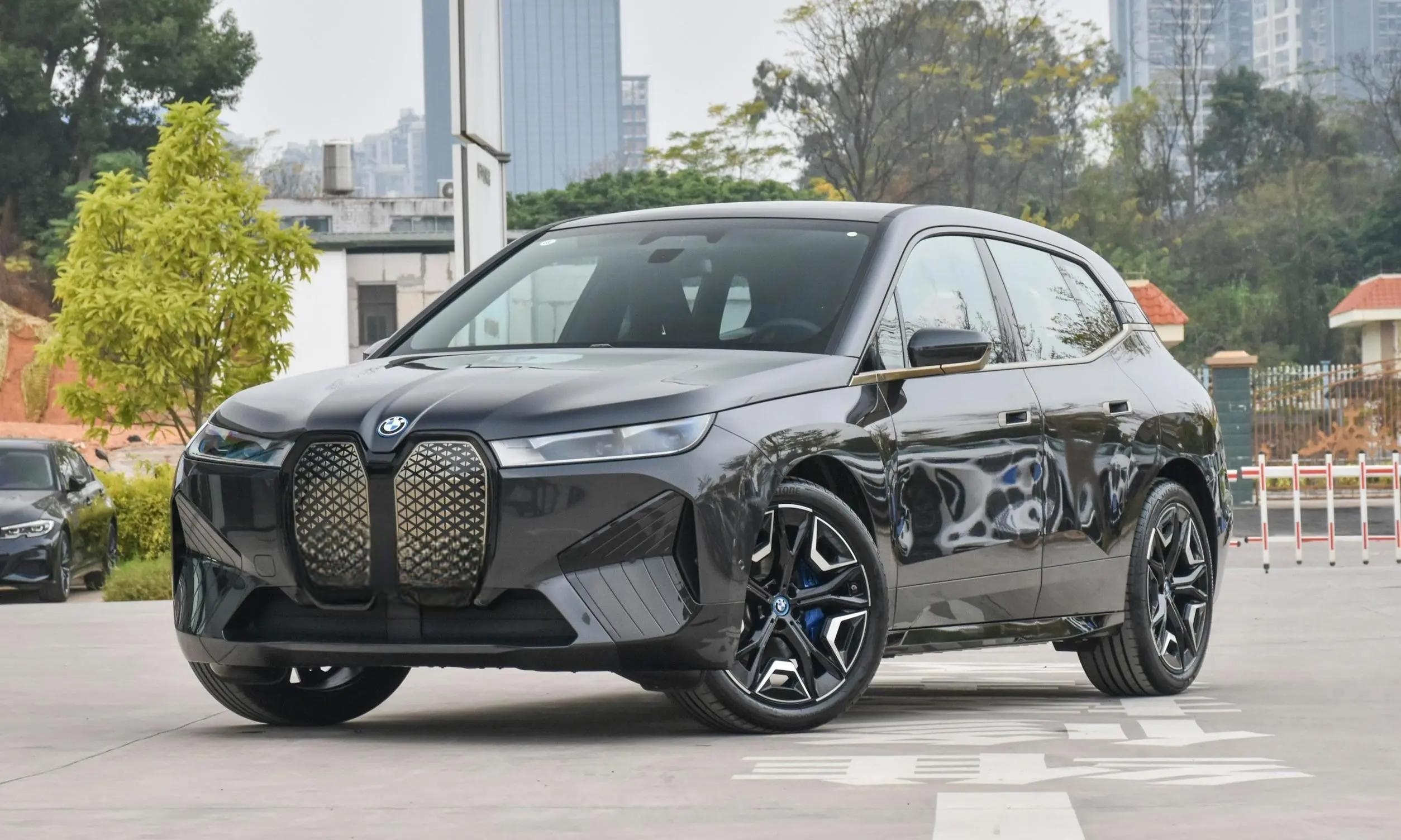 2023款宝马iX正式上市，全新M60版电动SUV，售价74.69万起，交流充电功率再升级！