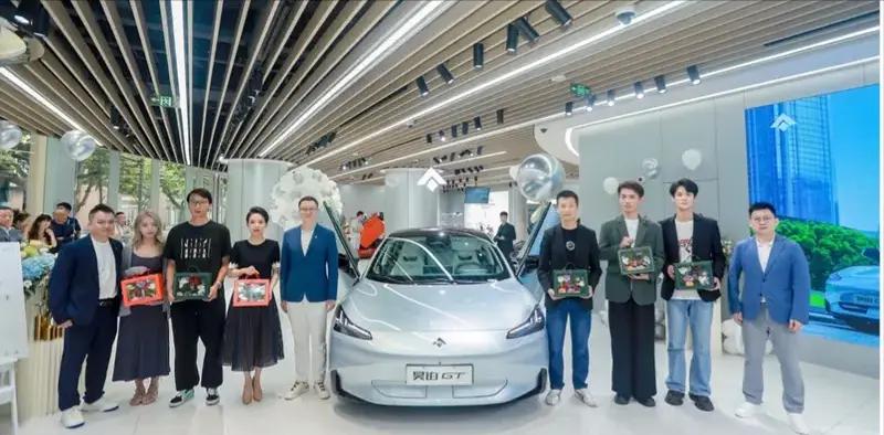 昊铂GT正式发布，预售价格21.99万元起，迎战Model 3/汉EV，交付速度惊人