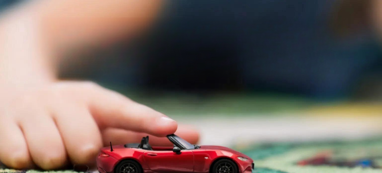 马自达MX-5概念车将于10月26日亮相，呈现电气化未来