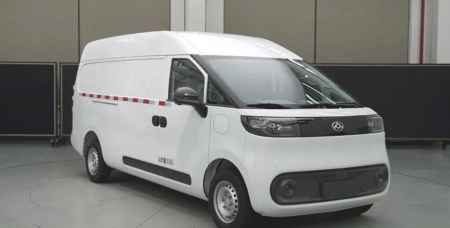 上汽大通大拿V1长轴高顶版发布：纯电微面，2/3座布局任选