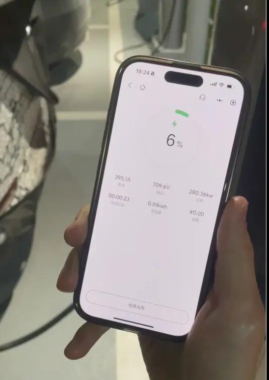 新车| 理想MEGA：超700公里续航，刷新行业充电功率记录