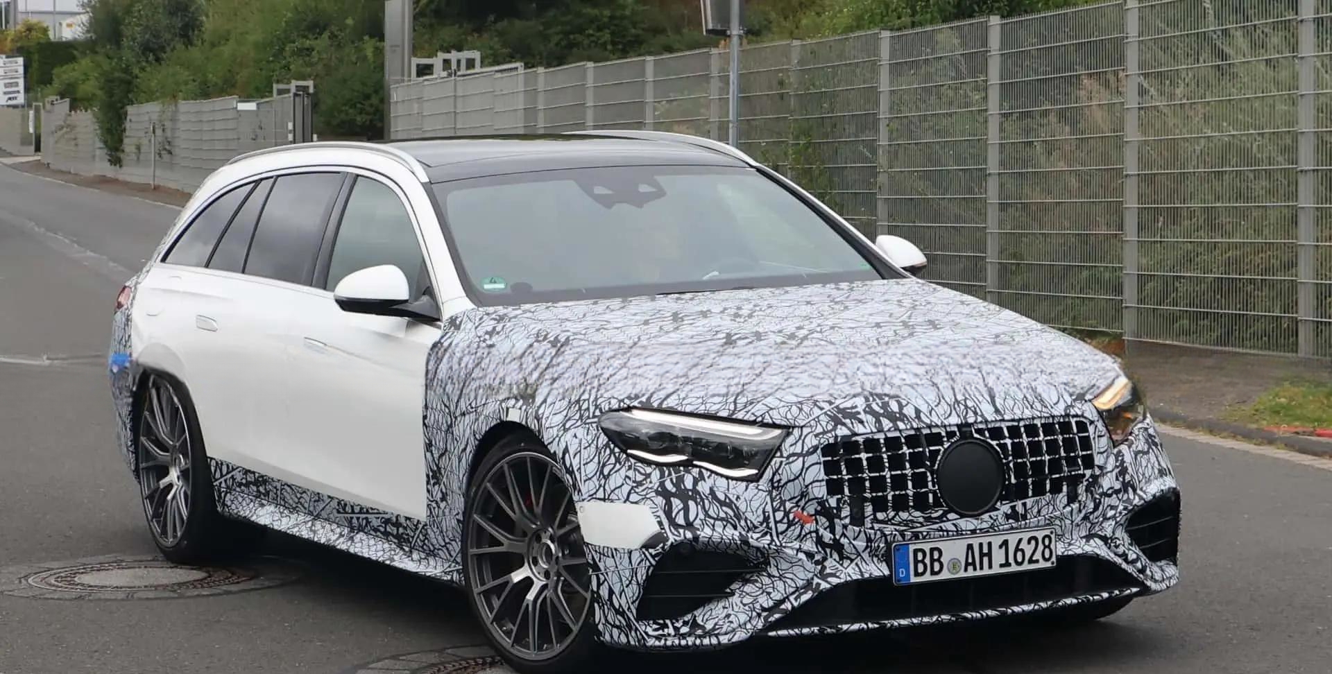 全新插电混动版本AMG E 53谍照曝光，预计功率可达惊人700马力！