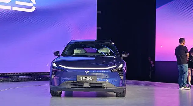 极越01上市！纯电中大型SUV全面解析，超越科技之美