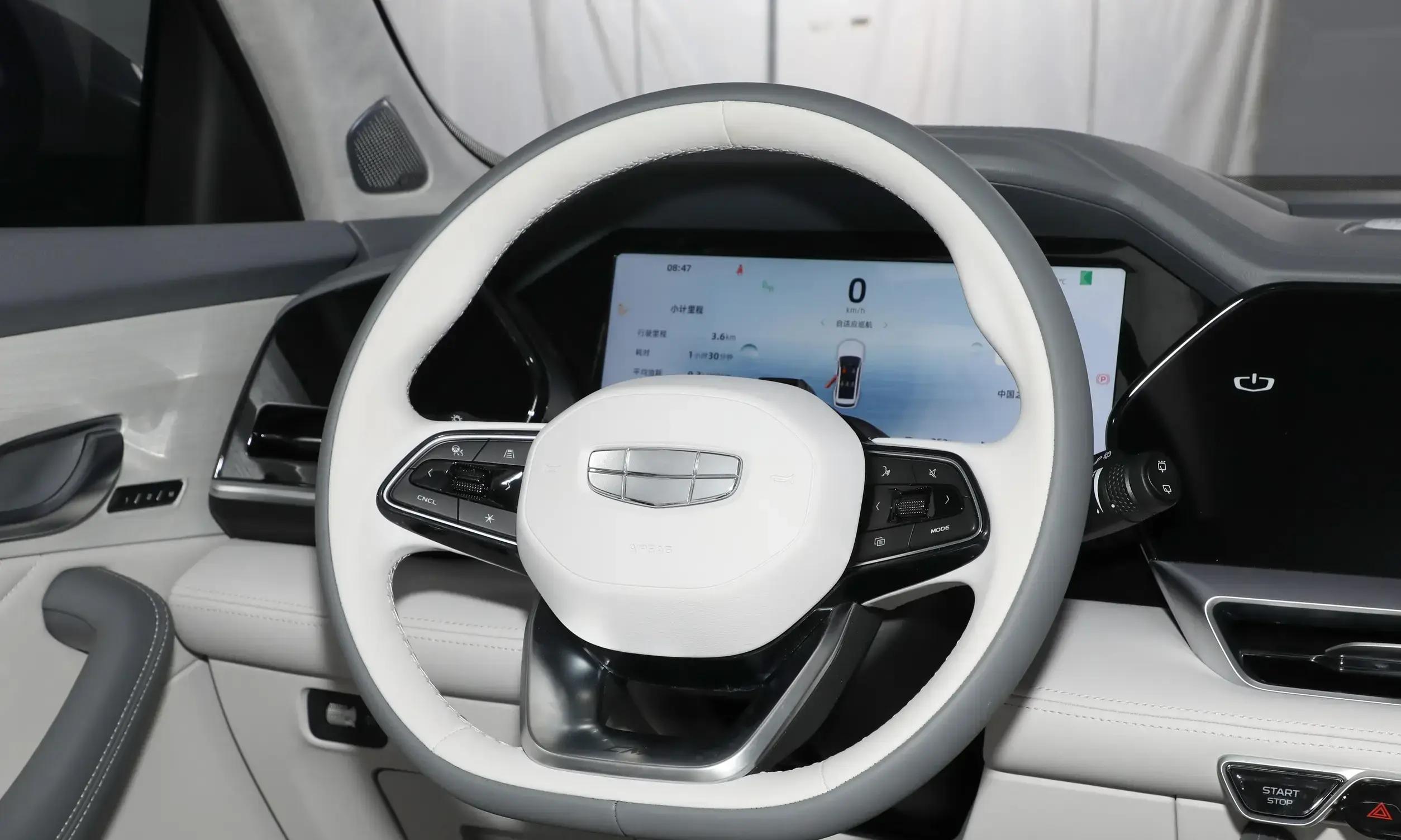 宝马BMW—环球开创全景iDrive和BMW新世代操作体系X-衔接三年暴跌保时捷真卖不动了-BMW中国颁发智能座舱及驾控AI调和计划本土更始策略驱动超过式升级及10万不到就能买到这些好车你还正在焦急什么？