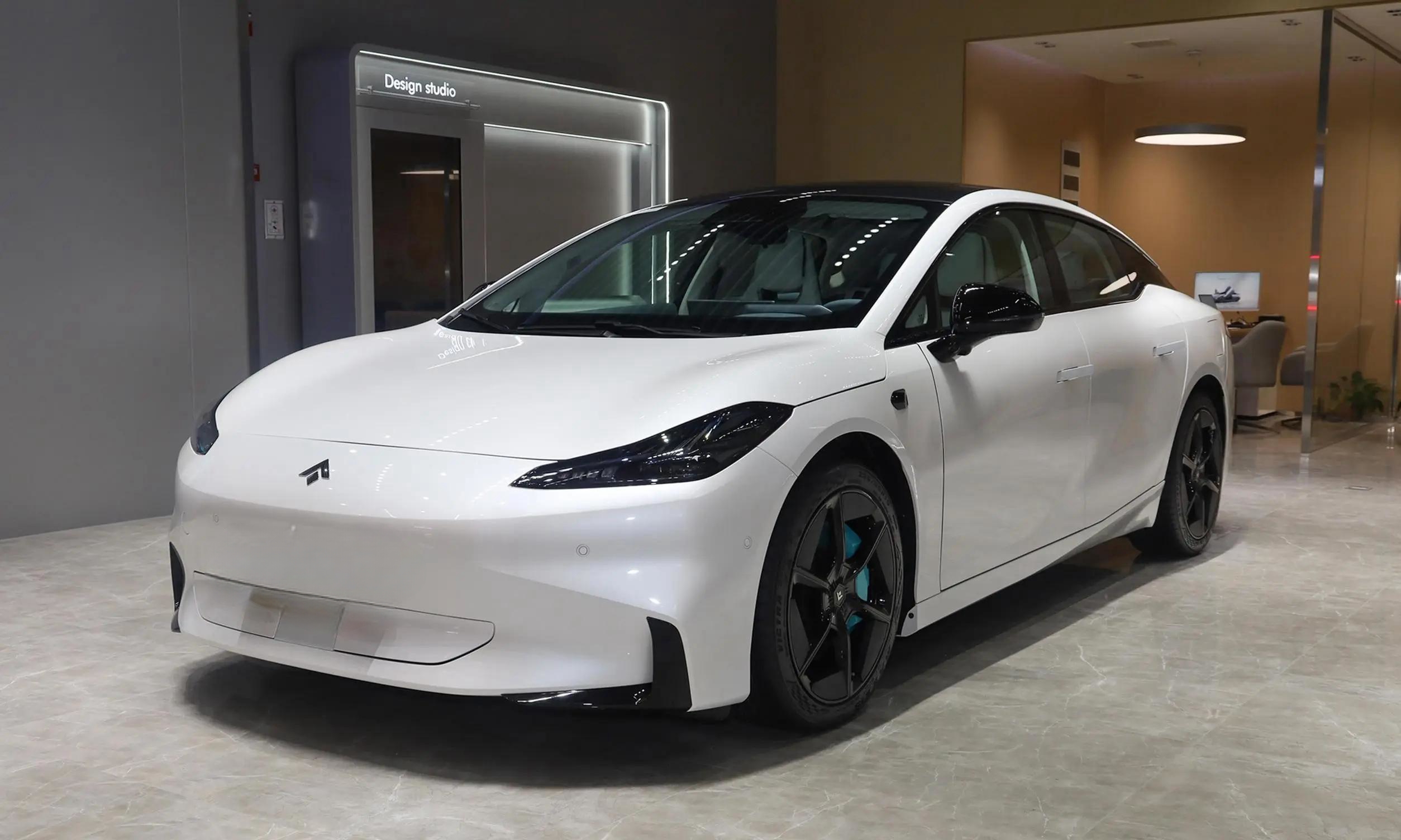 昊铂GT V2.0 OTA升级：全新车对车放电和超跑主题功能全面升级