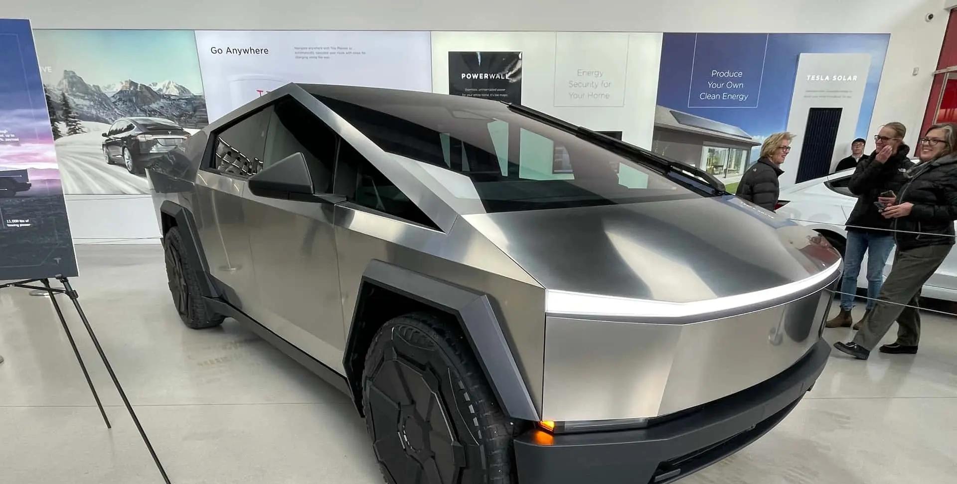 特斯拉Cybertruck本周开启少量交付，仅限内部员工尝鲜