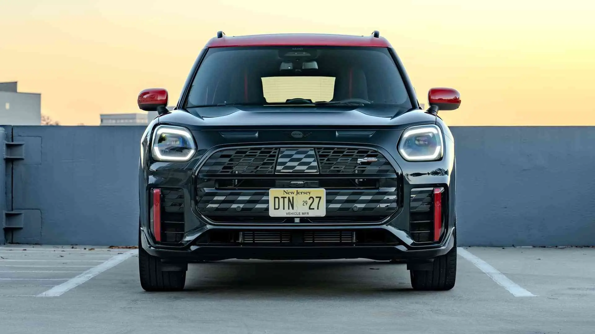 全新MINI JCW Countryman官图发布 5.4秒破百