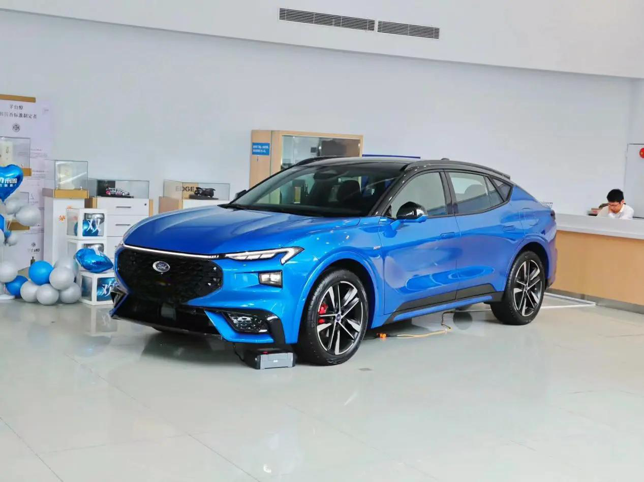标配2.0T+8AT，轴距近2米9，舒适大5座，全系降3万，17万可买！