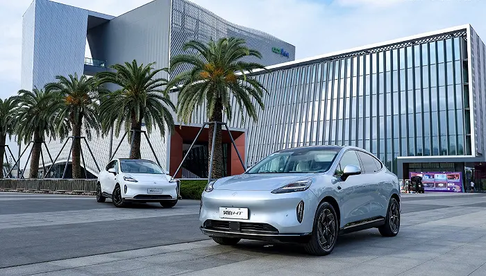 21.39万起!对标特斯拉Model Y！配备鸥翼门的昊铂HT还有什么亮点？