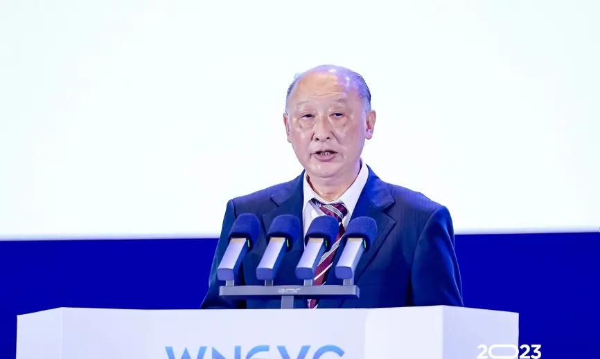 展望｜逐步实现绿色出行：2035年目标新车百公里耗能仅2升，2055年汽车拥有量达顶峰