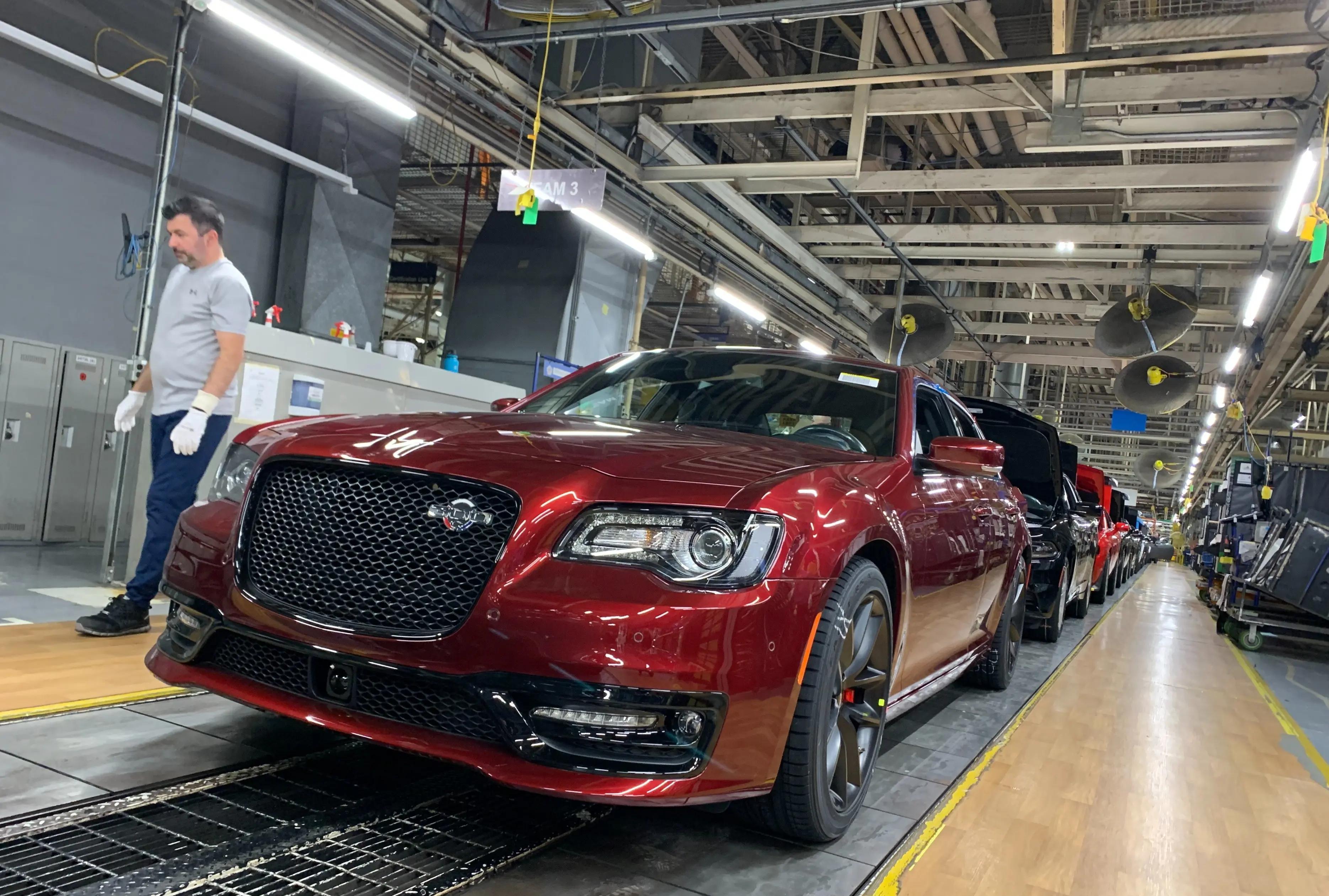 克莱斯勒300C告别市场，搭载6.4升V8引擎，售价起自39.99万元起