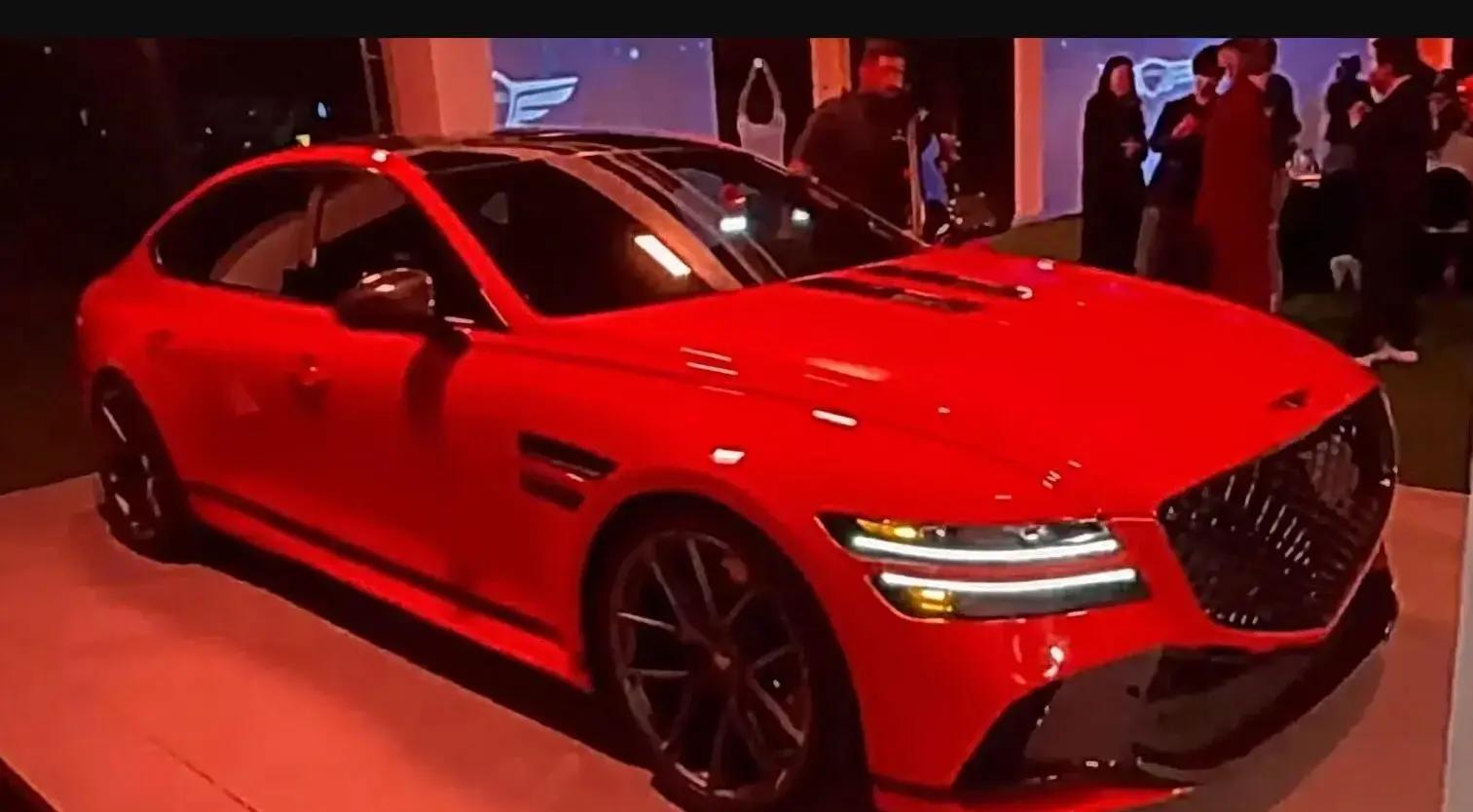 捷尼赛思G80 Performance实车亮相，能否与宝马540i一较高下？圈粉碳纤维套件引人瞩目！