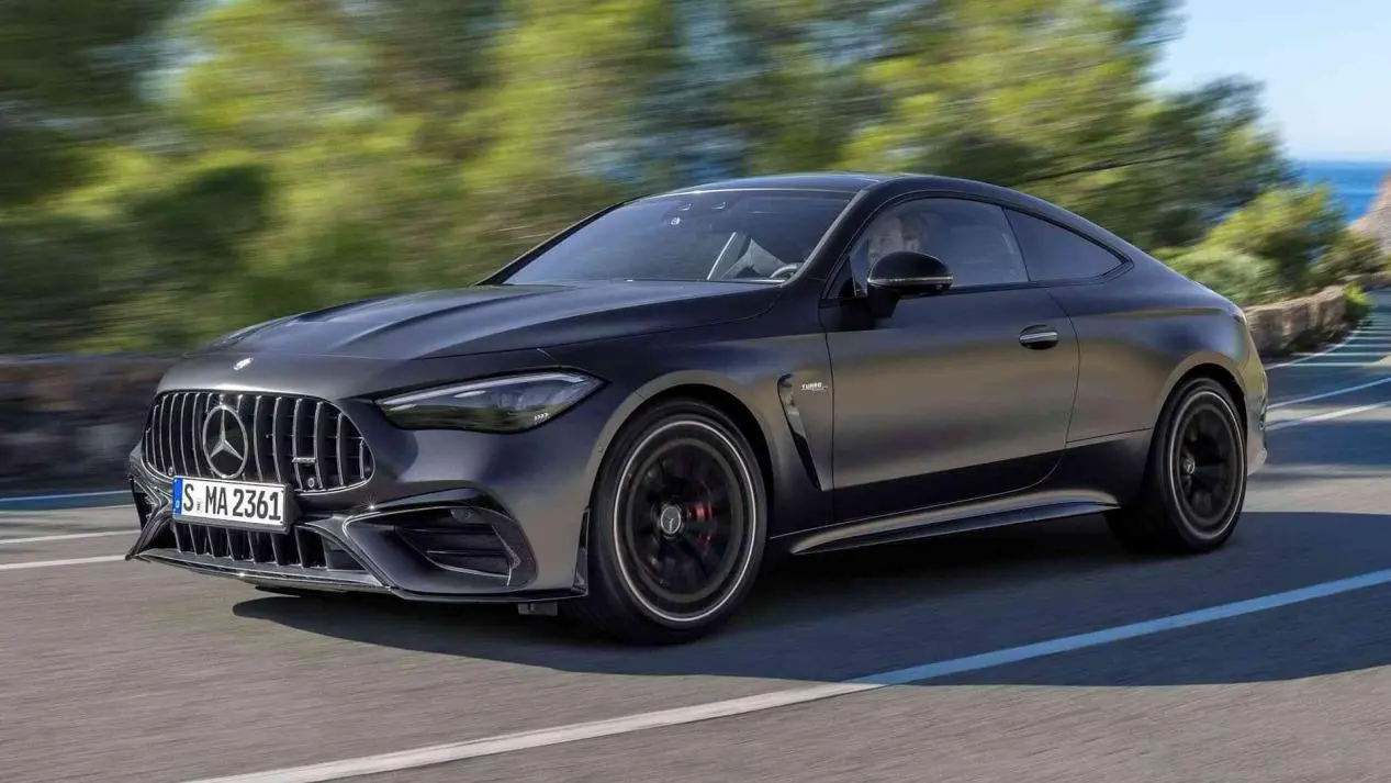 3.0T 449马力，四驱、还有后轮转向，全新轿跑，真西装暴徒！