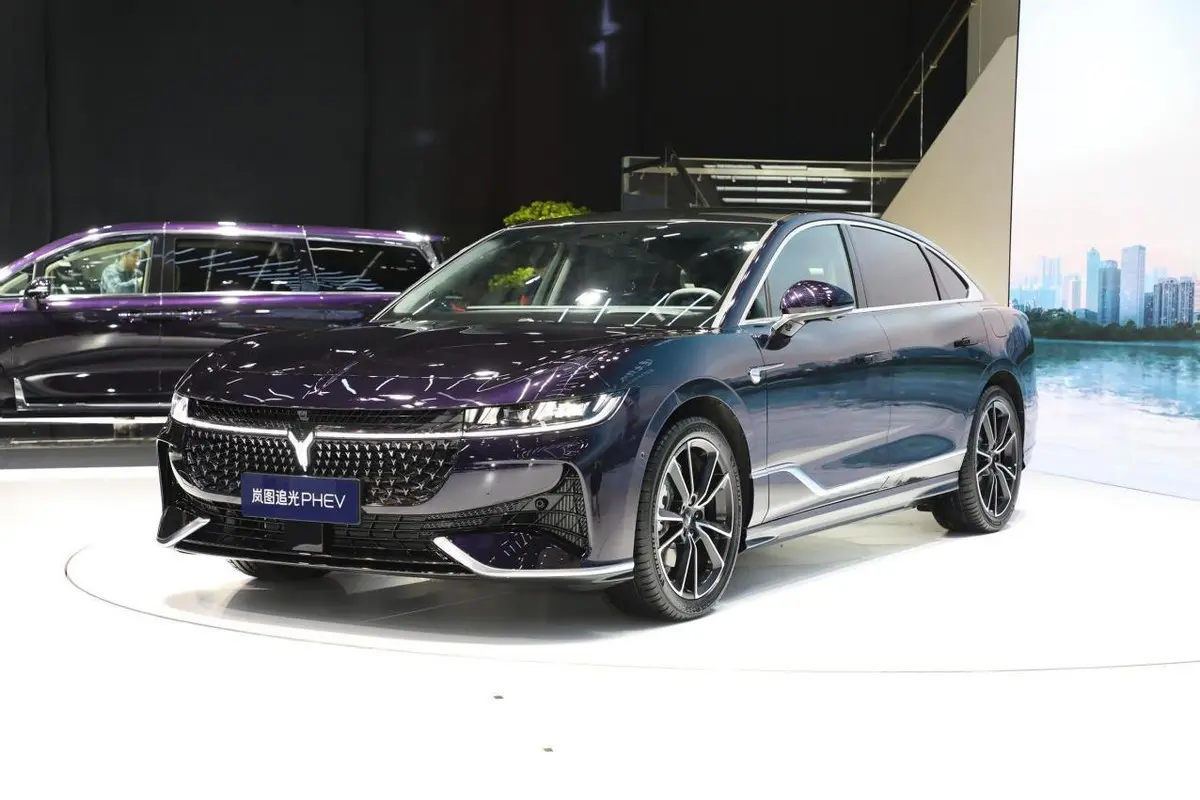 解读岚图追光PHEV，指导价25.28万，值得入手吗？