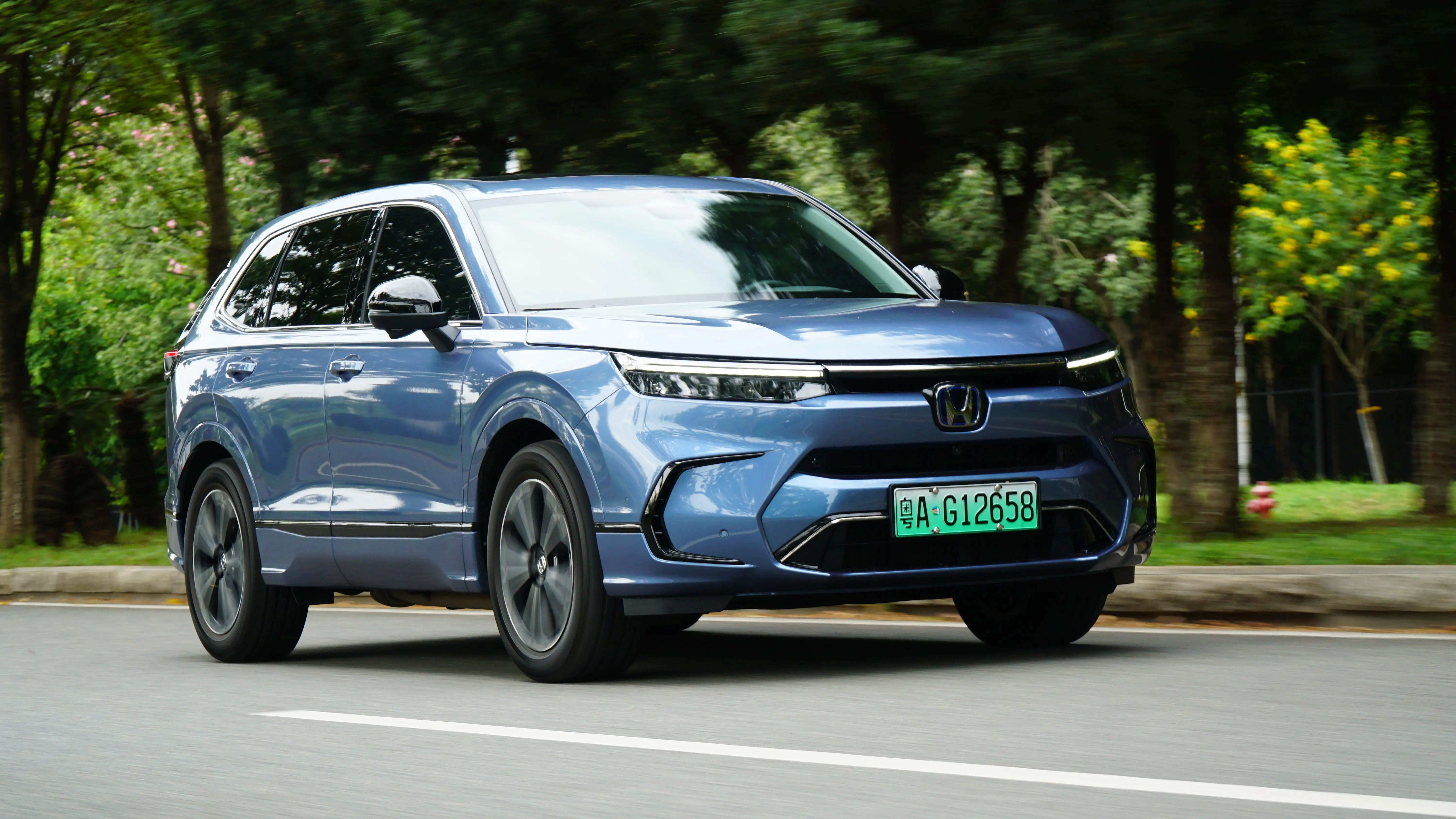 亏电油耗4.8L，有电省油，没电也靠谱，大厂插混，20万拿下