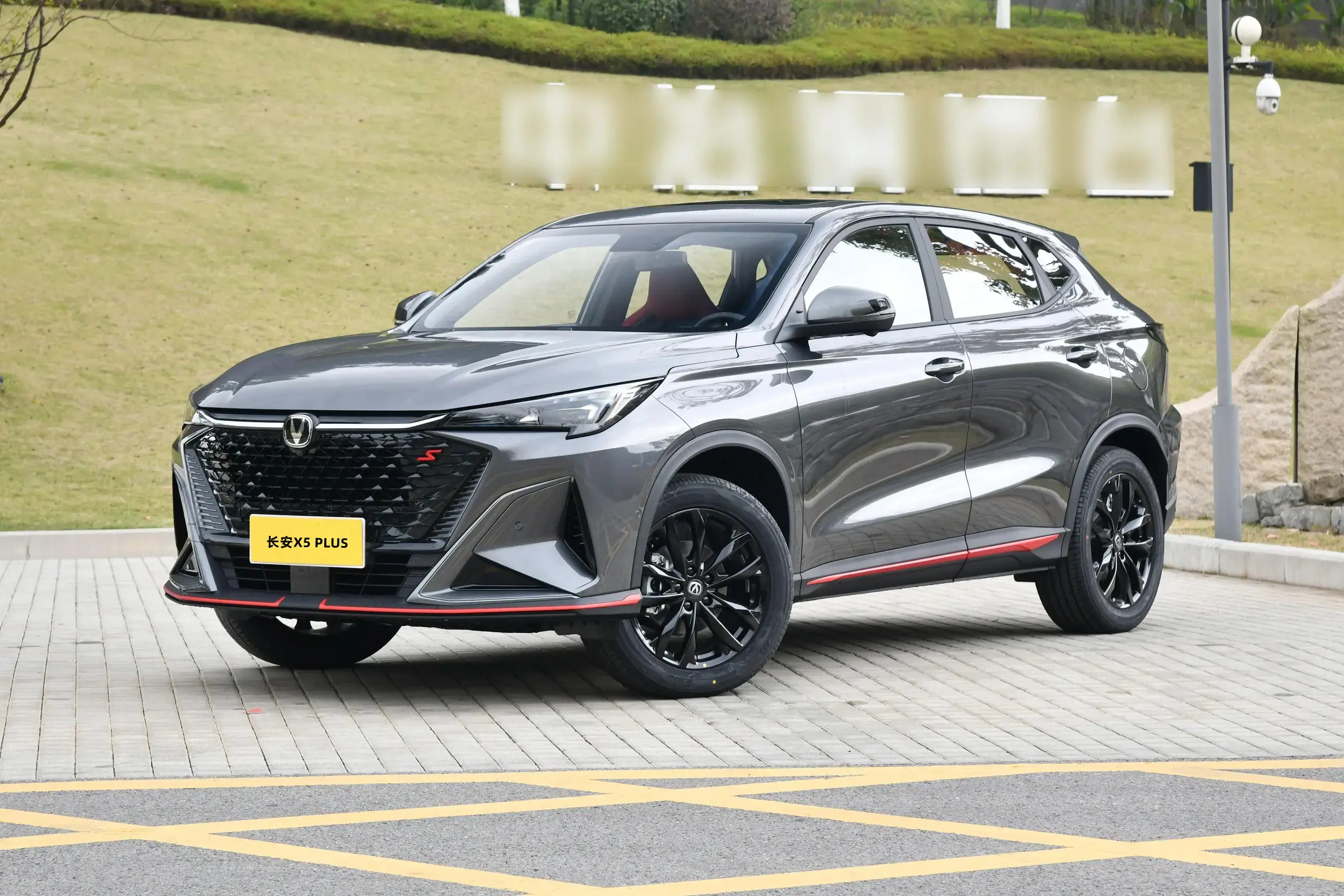 第二代长安X5 PLUS实车亮相，1.5T+7DCT，增红色装饰/升级车机系统