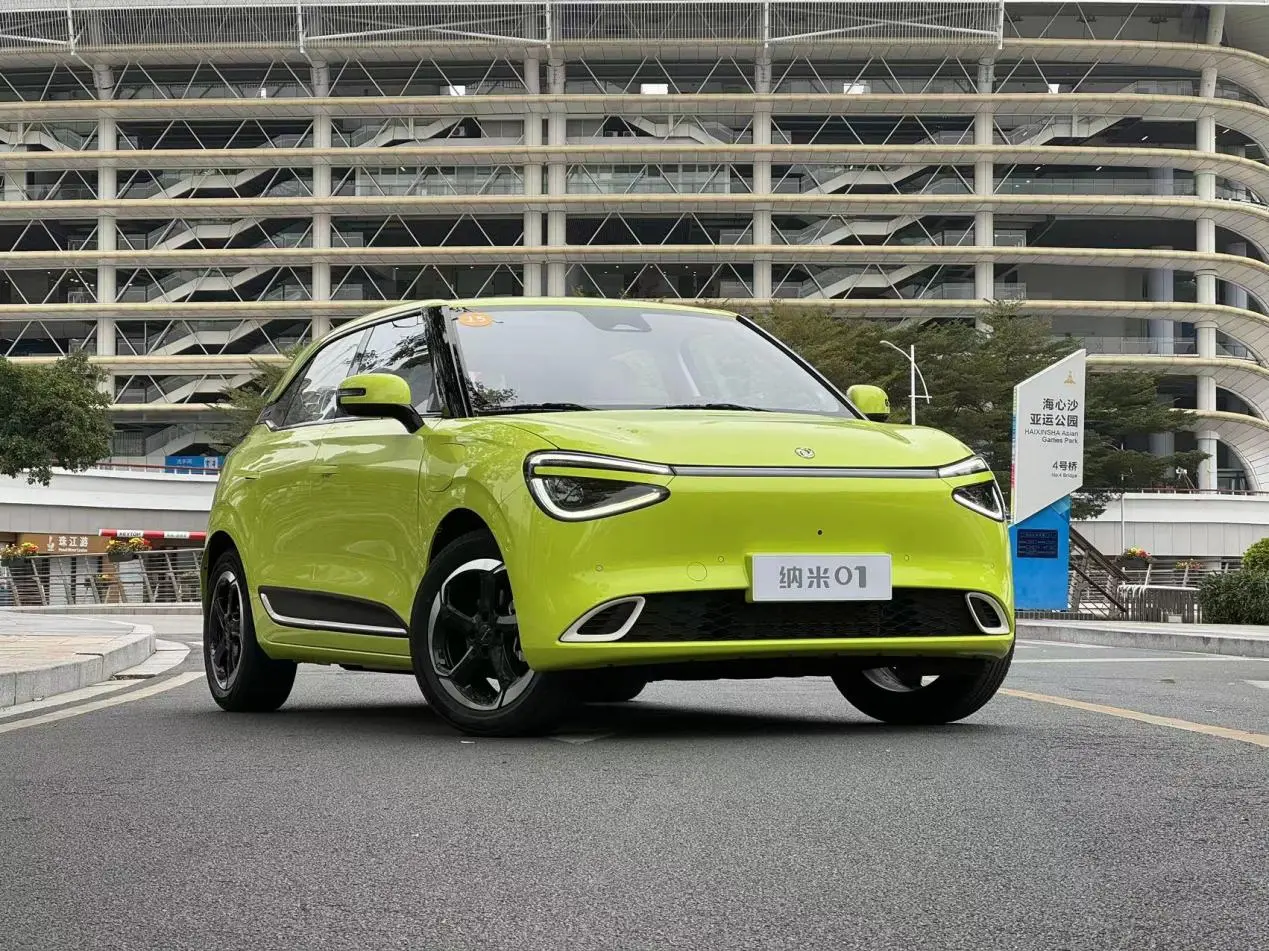 7.98万起售，同级唯一无框车门，可自动泊车，城市出行新利器！