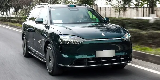 问界M9终于上市，近距离接触，有啥值得关注的细节？