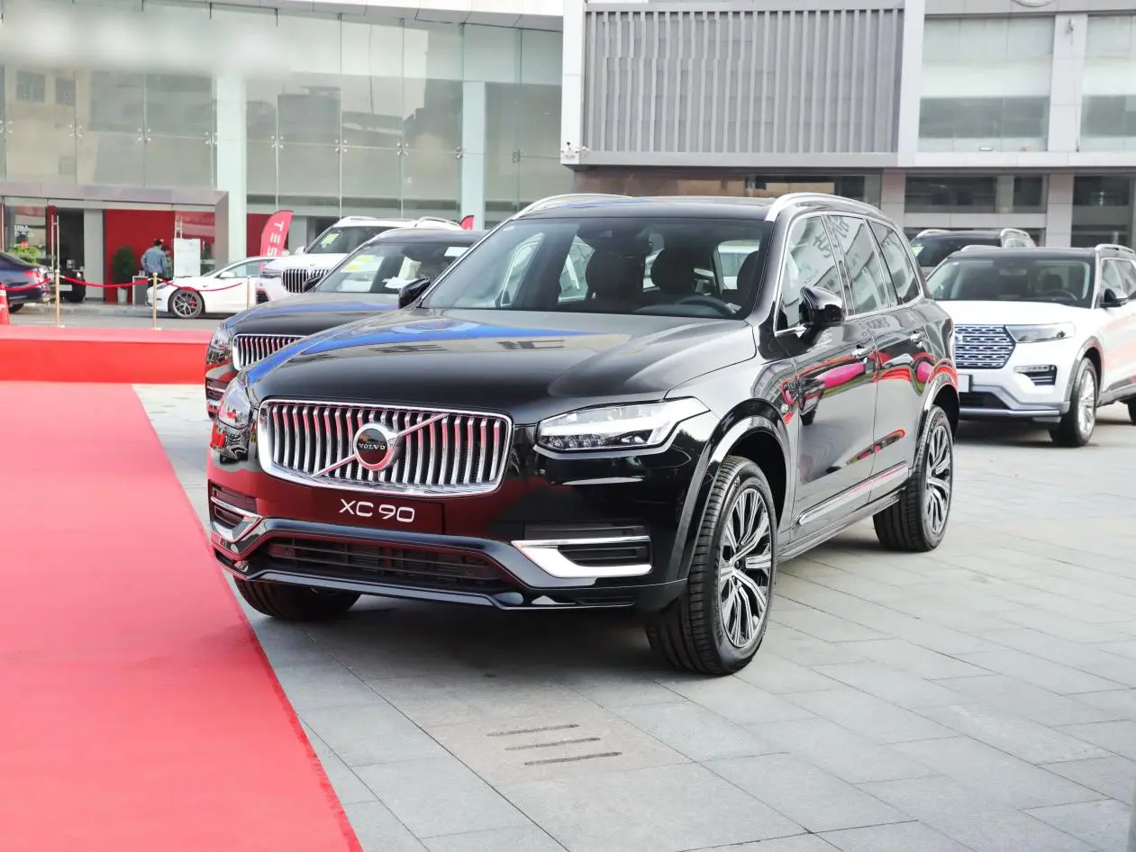 2.0T+四驱、轴距近3米，提供5/6/7座，降幅超8万，实力硬还有面子