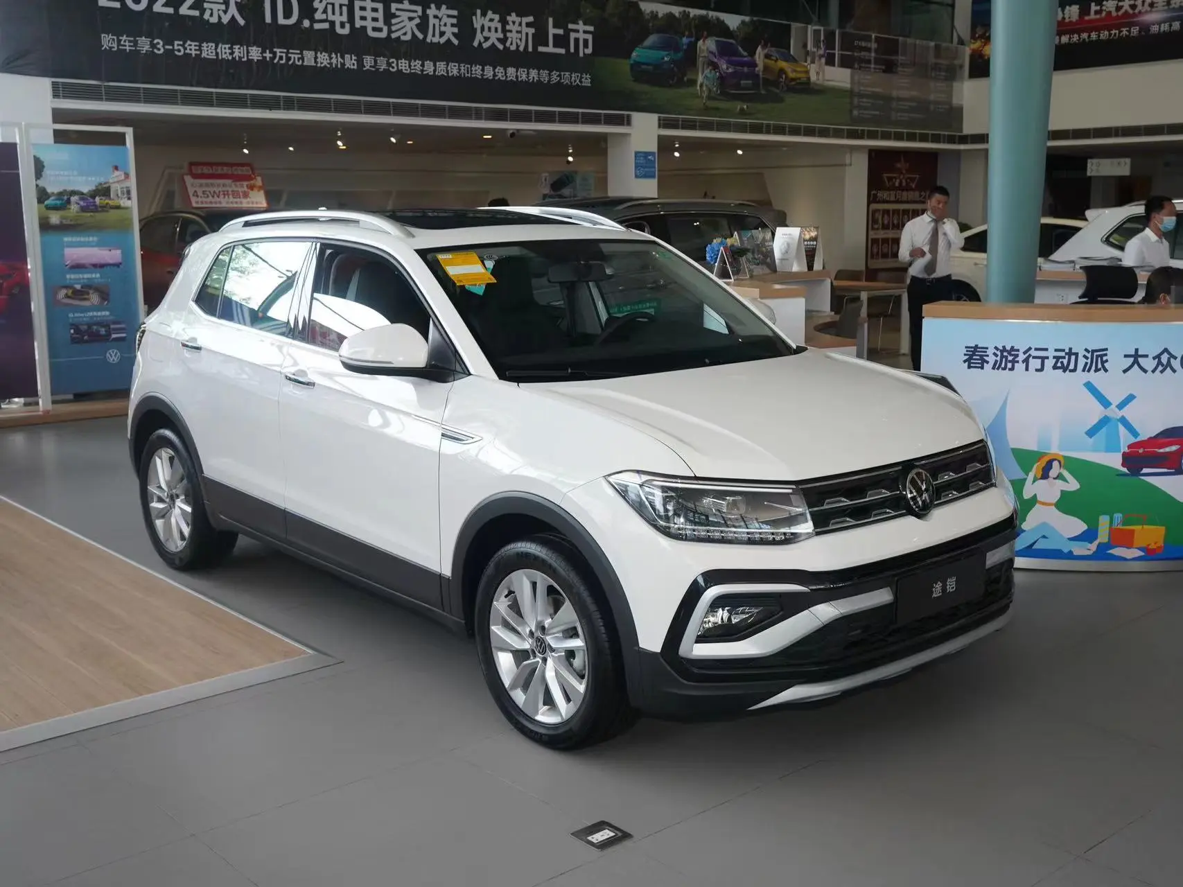 SUV年销量第9！10万落地，5座，油耗4.58L，谁比它更适合家用？