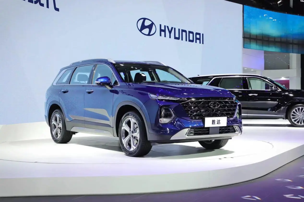 全系2.0T+8AT，油耗8.2L，车长超4米9，优惠4.3万，合资大6座!