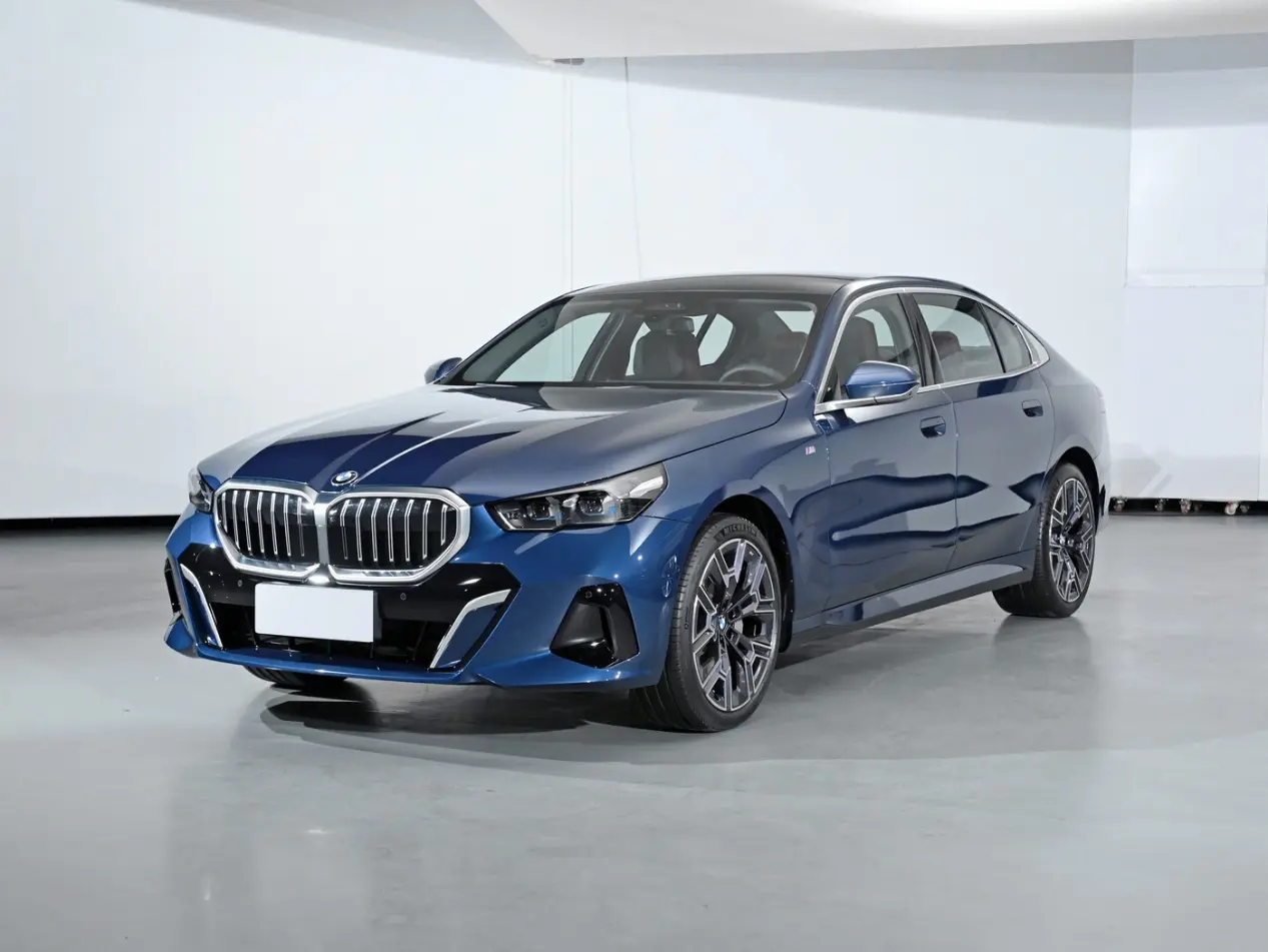 2.0T＋采埃孚8AT，车长近5.2米，运动豪华标杆换新！