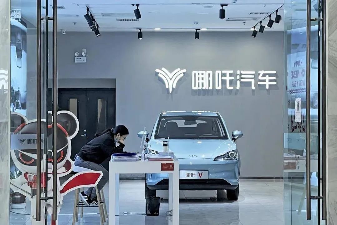 图形用户界面

低可信度描述已自动生成