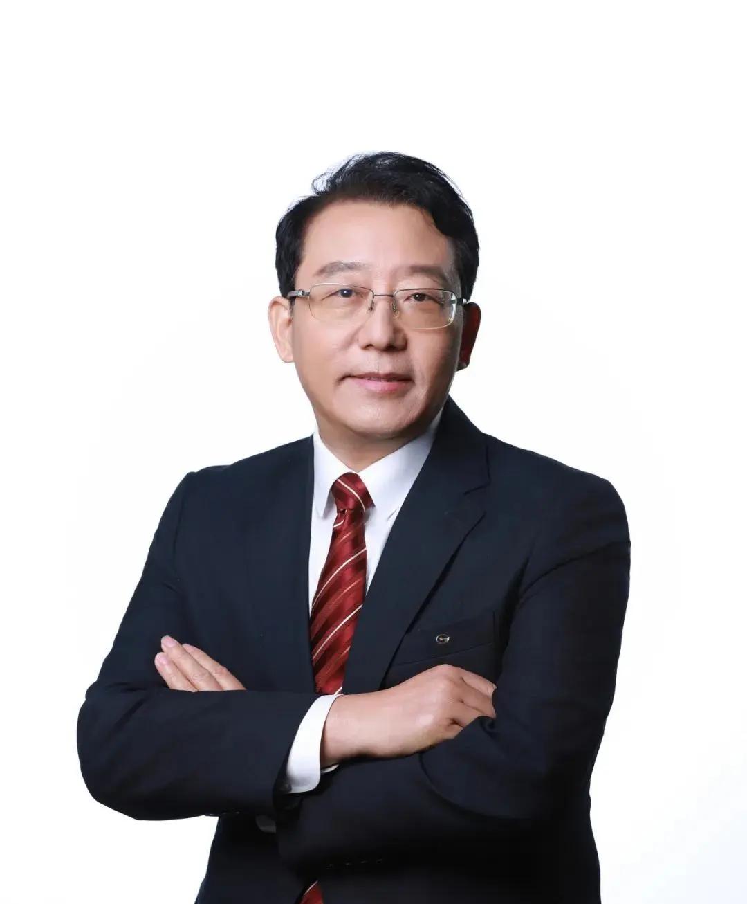 广汽冯兴亚：强调智能汽车法律责任认定，为智能汽车发展铺平道路