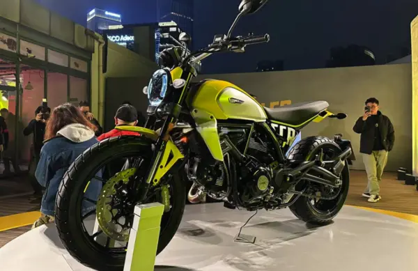 杜卡迪自游Scrambler第二代：复古与现代的交响曲