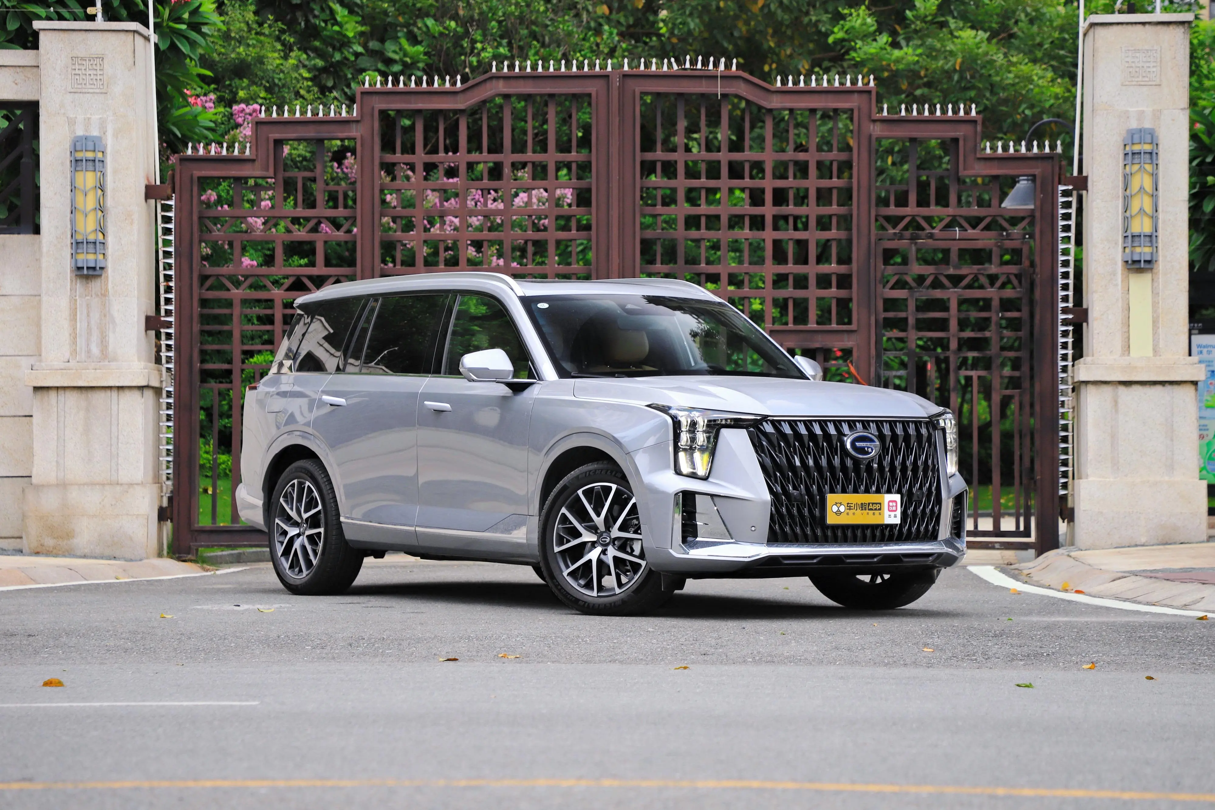 2.0T+四驱，5层隔音，中大型SUV舒适王，油耗不到8升，降幅达7万