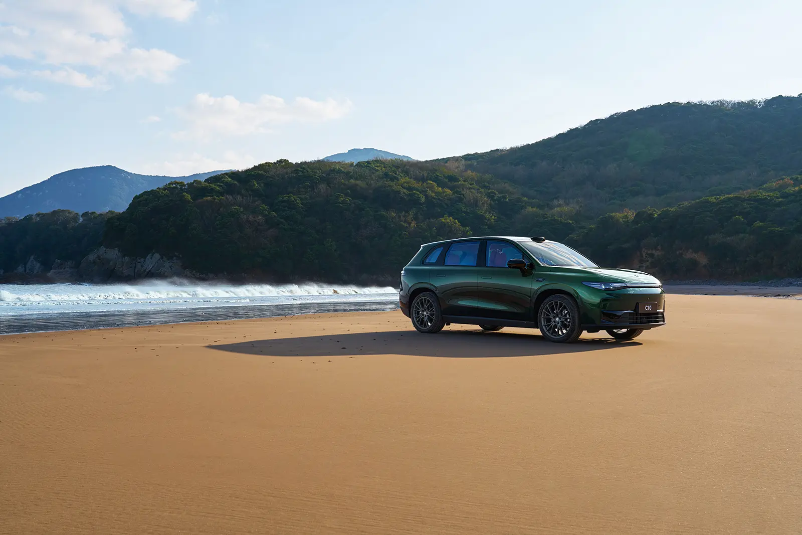新“卷王”诞生！12.88万买231匹，全系后驱，家用SUV