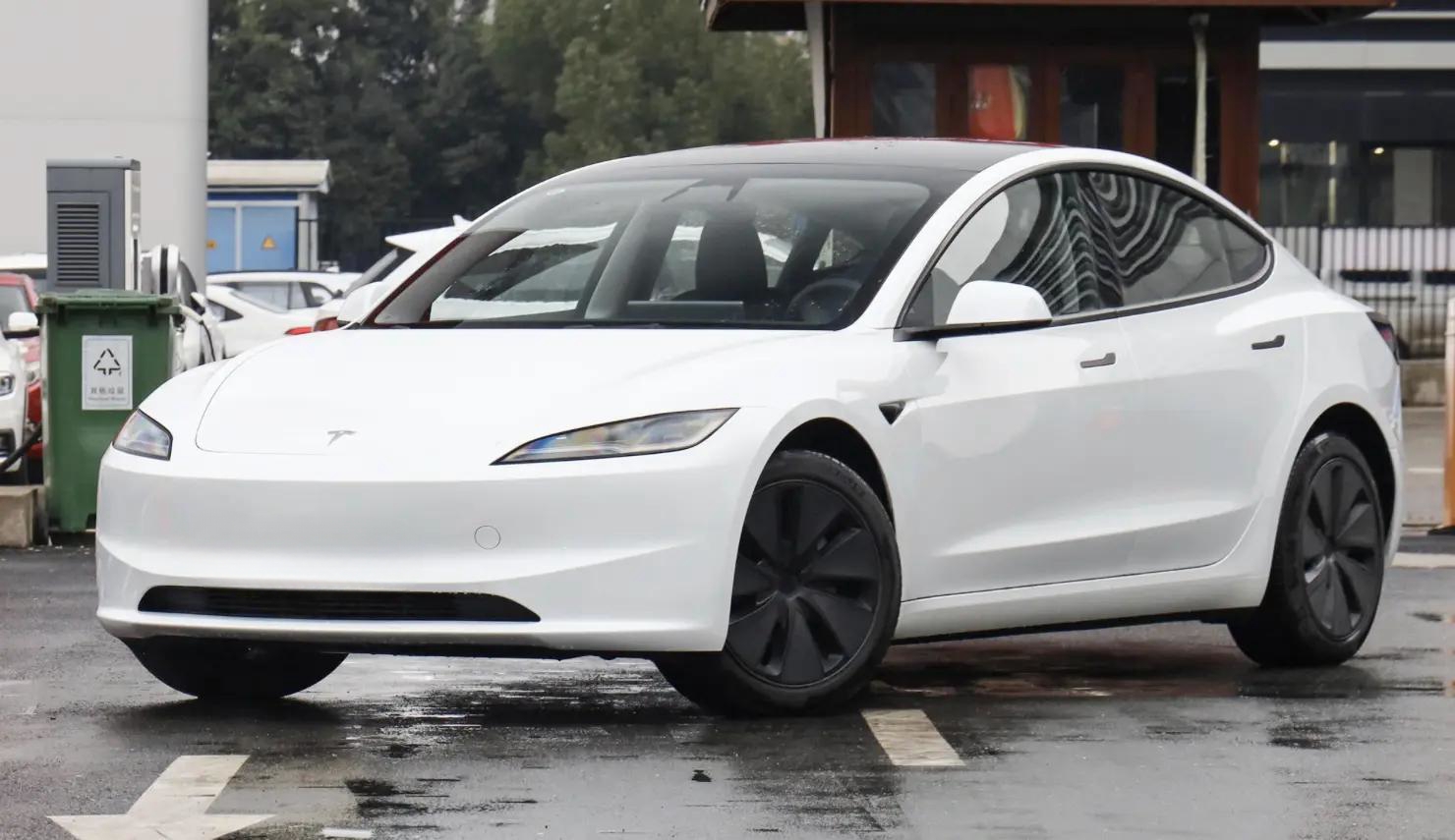 特斯拉新车售价再调整：Model 3/Model Y等降价1.4万元