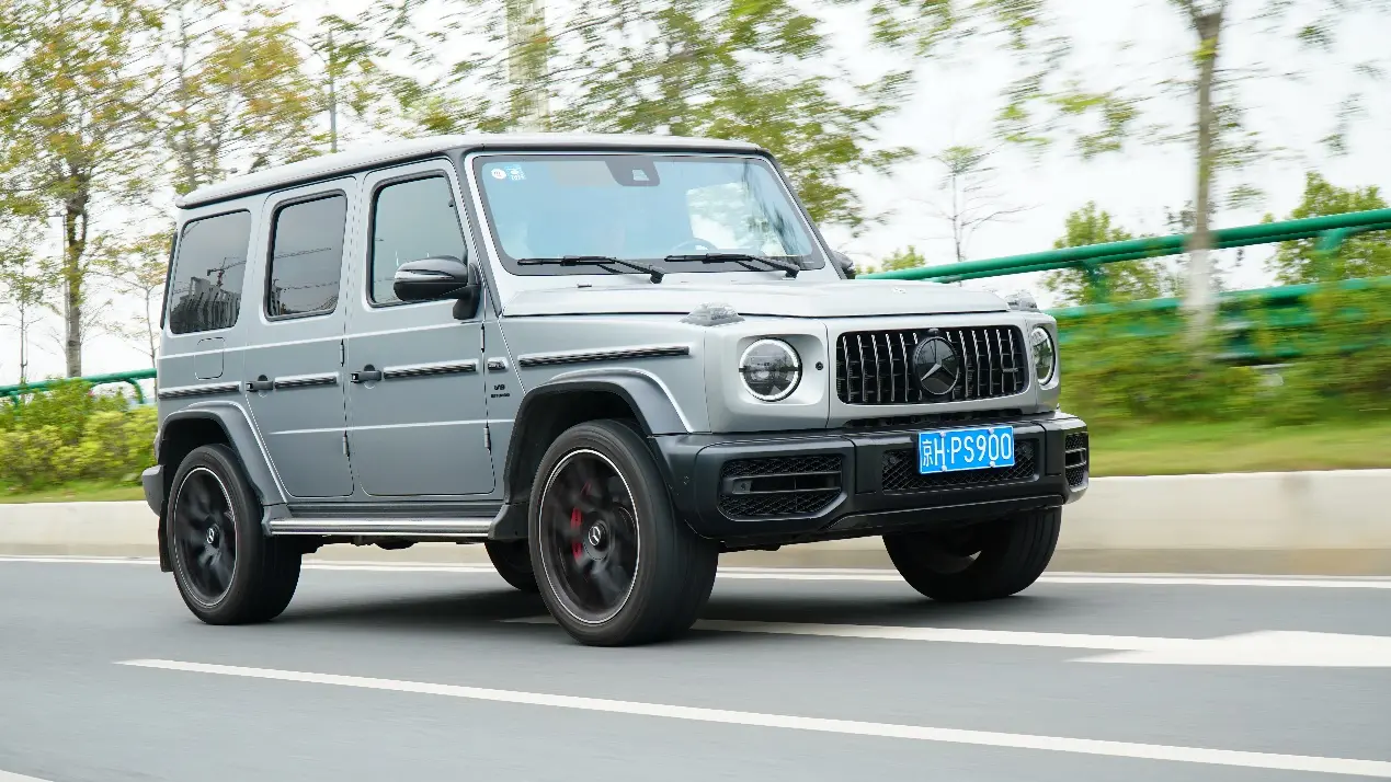 4.0T V8＋9AT，全时四驱＋三把锁！为何能成为方盒子之王？