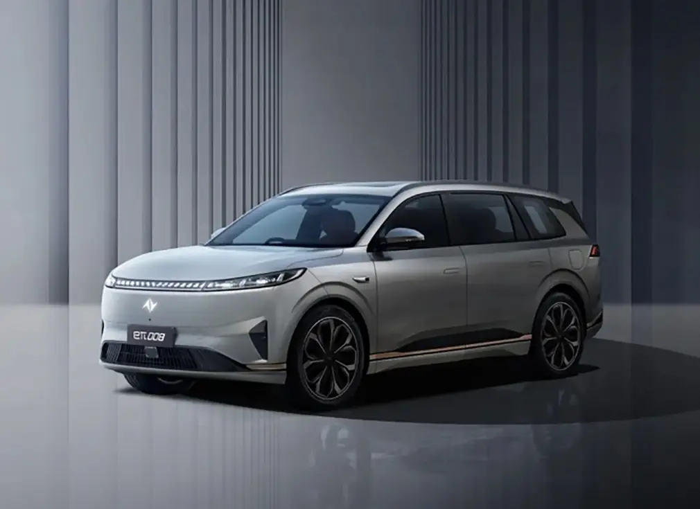 全新超5米6座SUV，可油可电！造型简约大气，家用可靠？