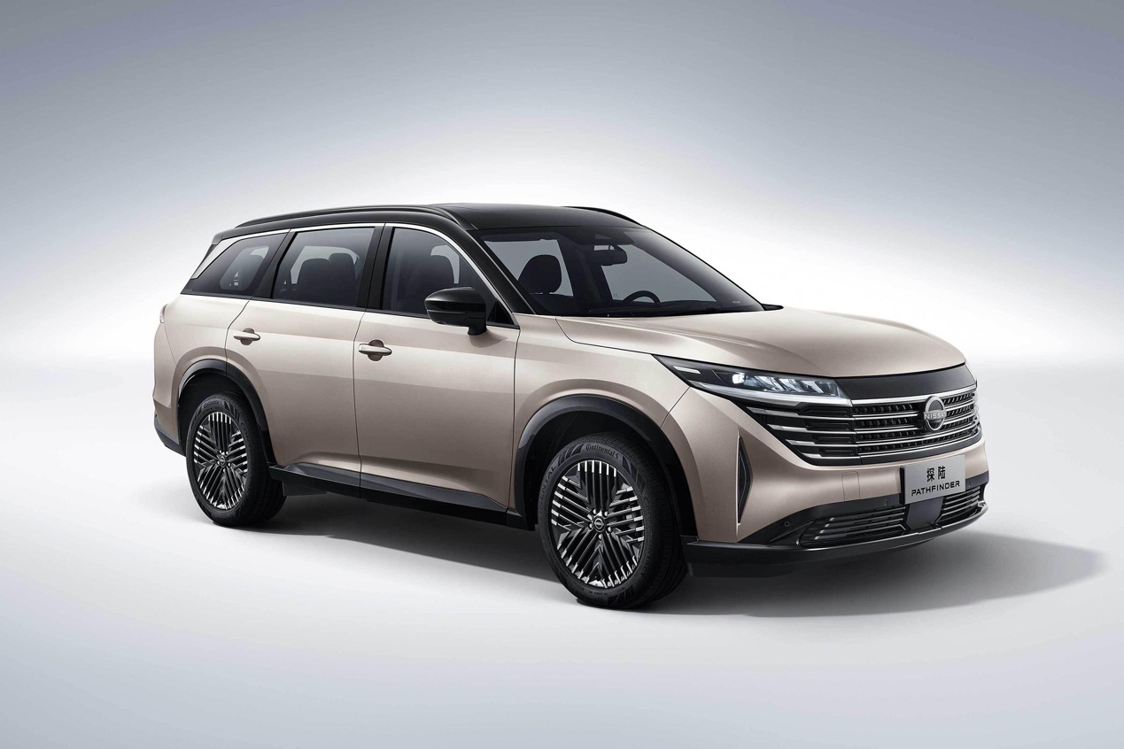 大家庭如何选SUV？日产探陆，三排六座+超5米1车长，标配2.0T+9AT