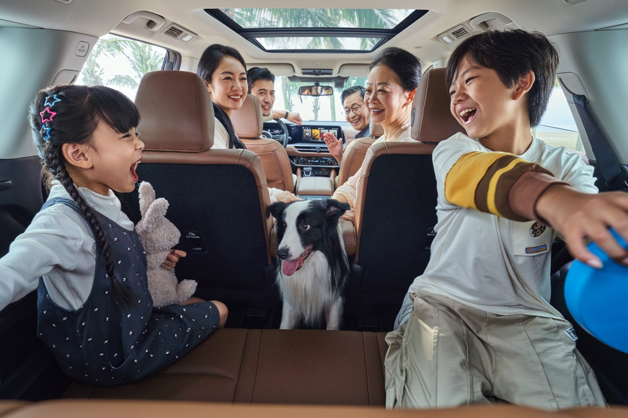 【视频】大家庭如何选SUV？日产探陆，三排六座+超5米1车长，标配2.0T+9AT