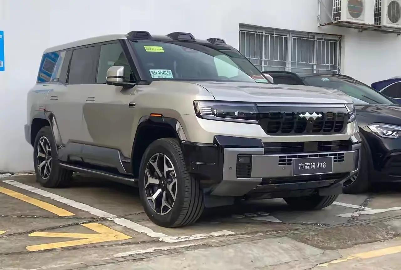 6 7座中大型SUV，三季度上市，方程豹汽车豹8最新实车图曝光