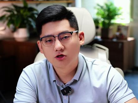 红旗HS3 PHEV走进校园，用行动助力学生们的梦想。#红旗HS3PHEV  #红旗HS3大有可为 #红旗HS7PHEV