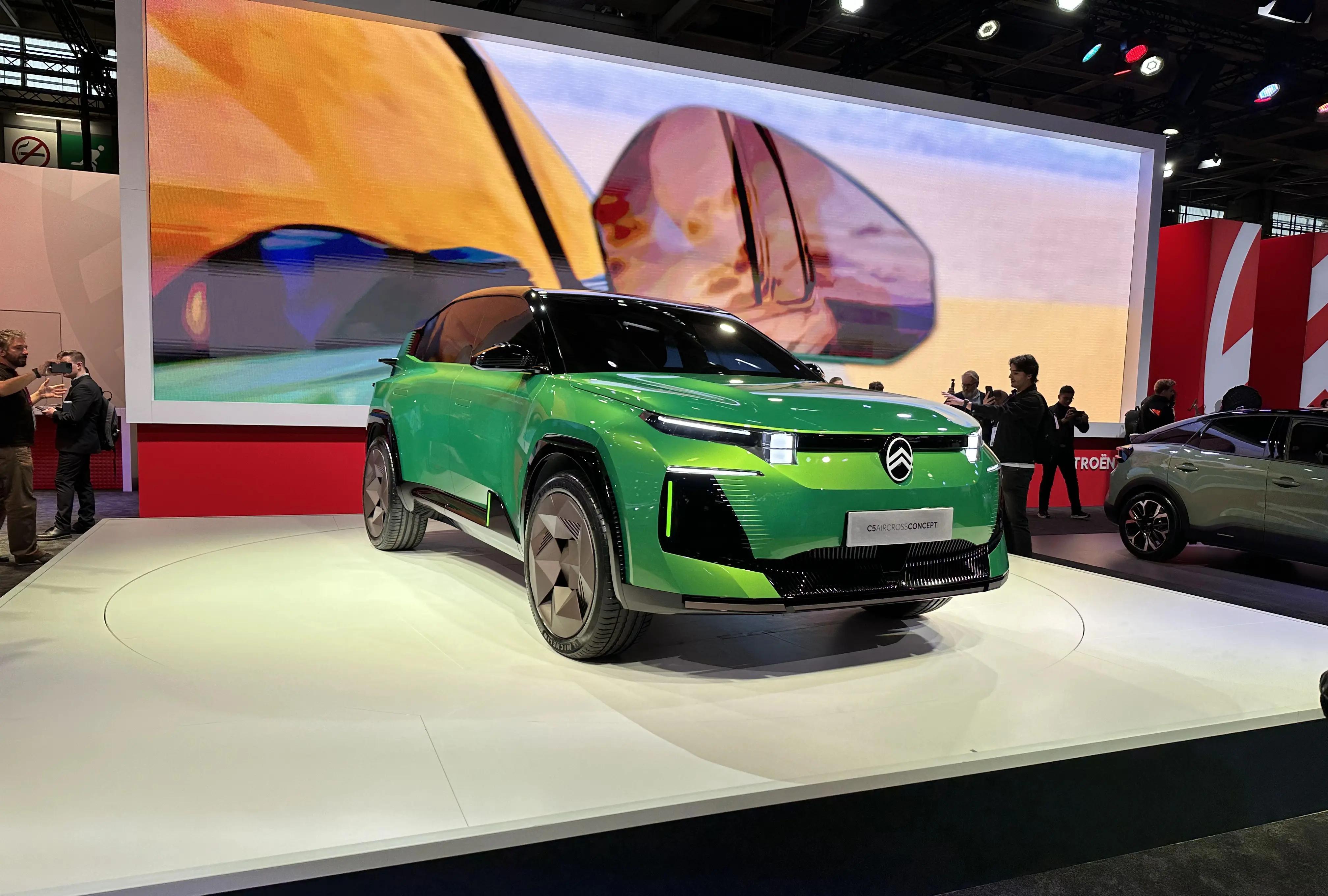 揭秘雪铁龙全新C5 AIRCROSS概念版：颠覆传统外观设计