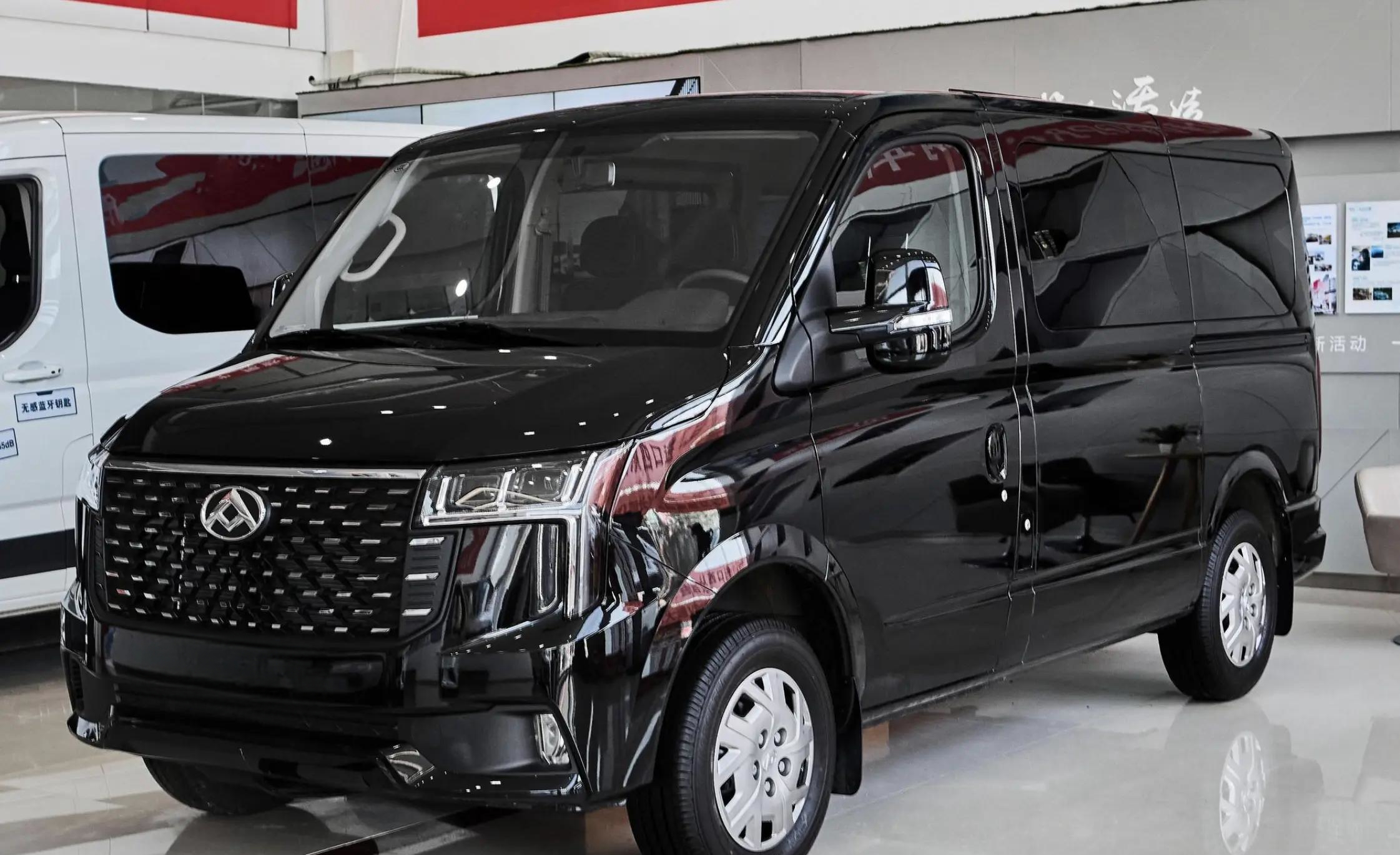 新车 | 售12.63万元起，2025款大通新途V80正式上市，福特全顺同级