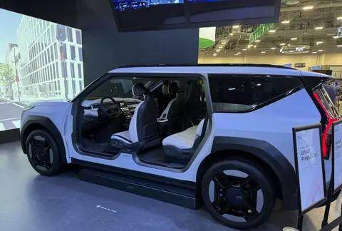 现代摩比斯全息玻璃技术首秀CES 2025，起亚EV9成首搭车型