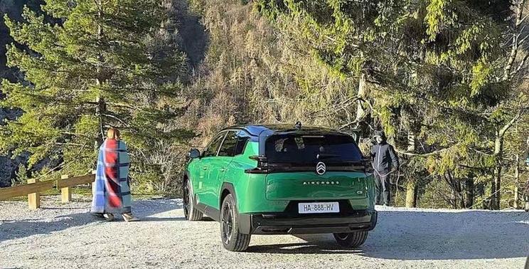 雪铁龙C5 AIRCROSS换代车型路试谍照首曝 将推多种动力版本