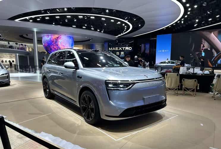2025上海车展前瞻：问界M8实车首曝，主打家庭智能豪华体验
