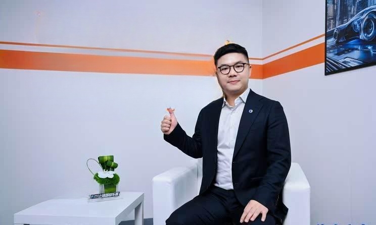 赵长江解读腾势品牌基因：安全与舒适并重的智能驾驶体验
