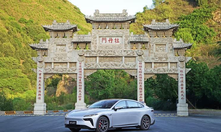 双动力齐发！2025款东风奕派eπ007实车曝光